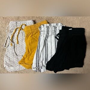 Four pairs of Old Navy linen shorts
